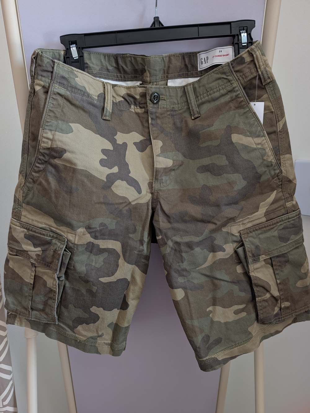 GAP Men's Camo Cargo Shorts in Olive/Brown